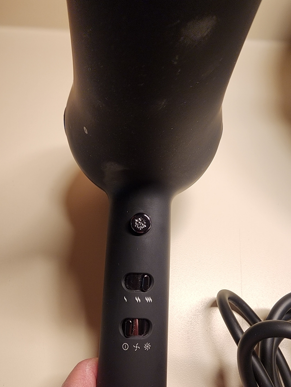 Lange Black Professional Hair Dryer with Ionic Technology - Picture 3 of 5
